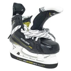 Bauer Supreme M5 Pro Intermediate Hockey Skates (2022) With Carbonlite Steel -Sports Hockey 283f83615200a64c57e2ca0cd6688341